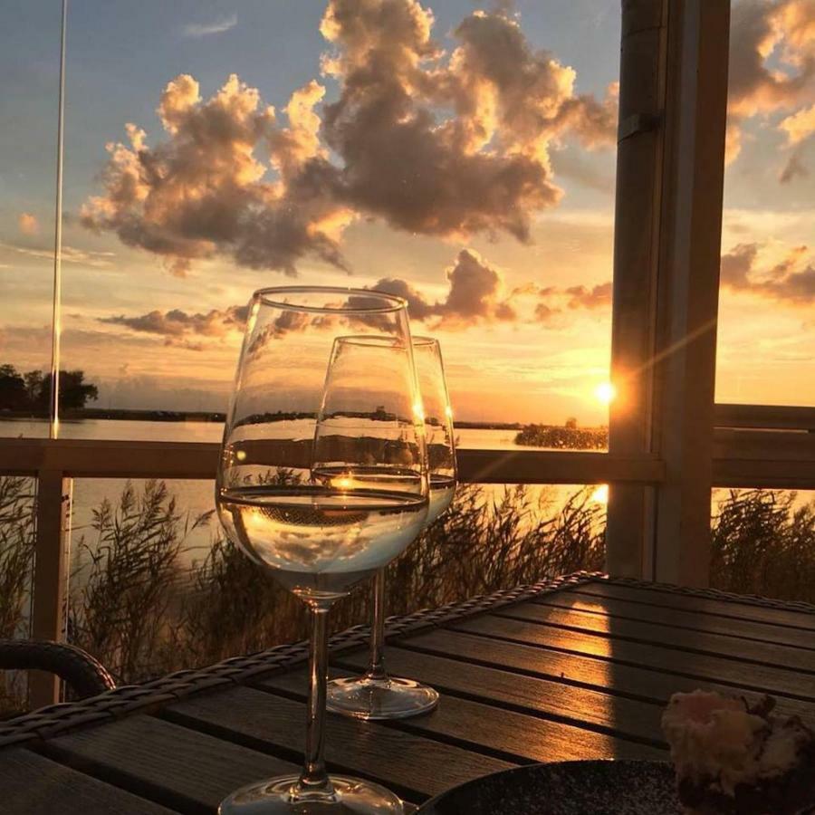 Sunset Dream Apartment With A Panoramic Seaview Haapsalu Extérieur photo